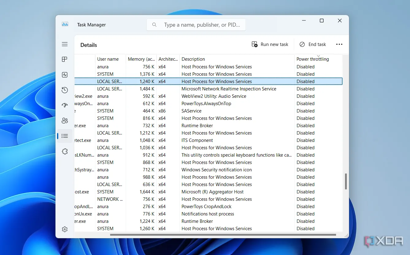 Ảnh chụp màn hình Trình quản lý Tác vụ (Task Manager) hiển thị cột trạng thái Power Throttling