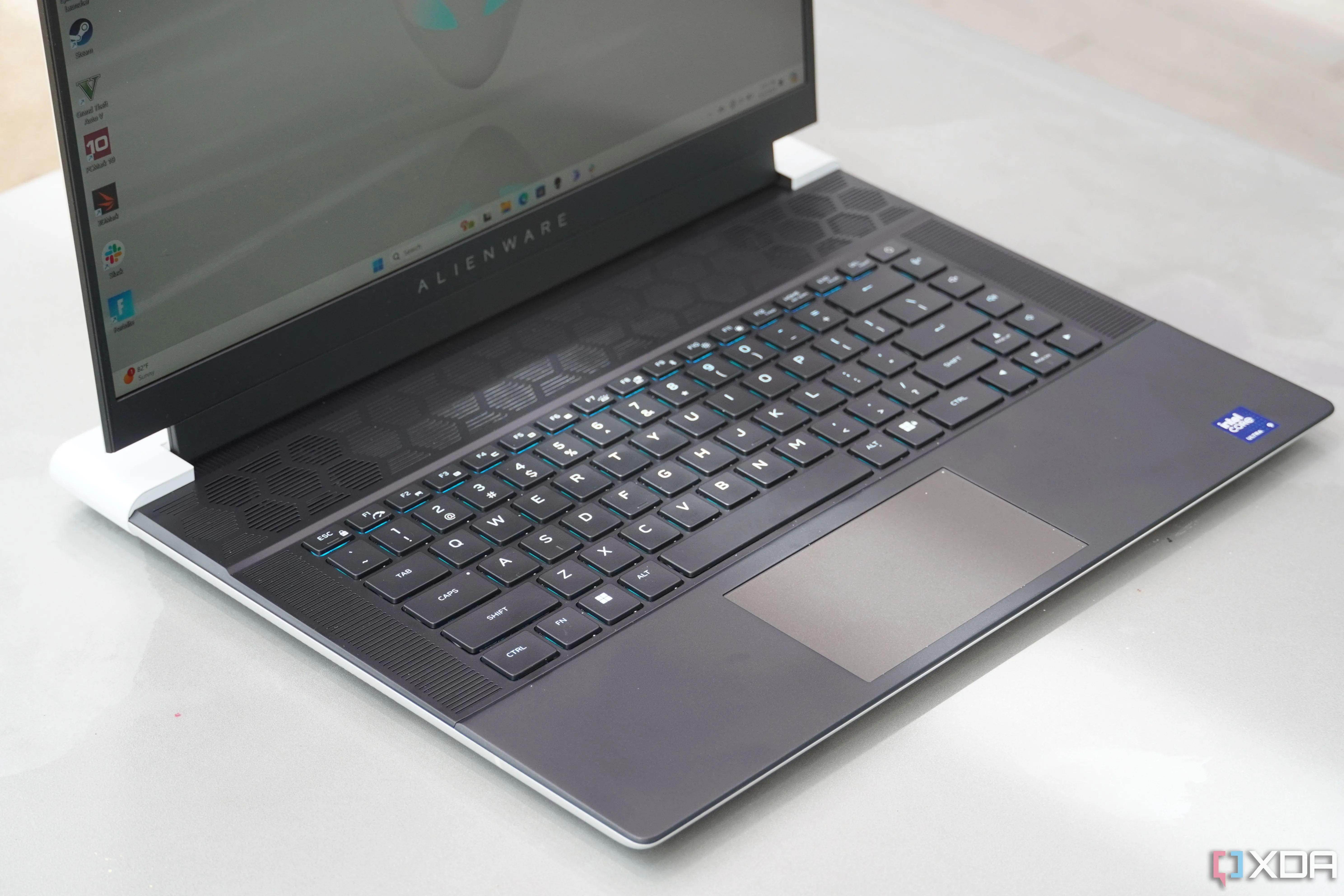 Bàn phím cơ mạnh mẽ trên mẫu laptop gaming Alienware x16 R2