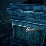Bìa game Call of Cthulhu, thể hiện hình ảnh nhân vật chính Edward Pierce trong bối cảnh u tối, đầy bí ẩn