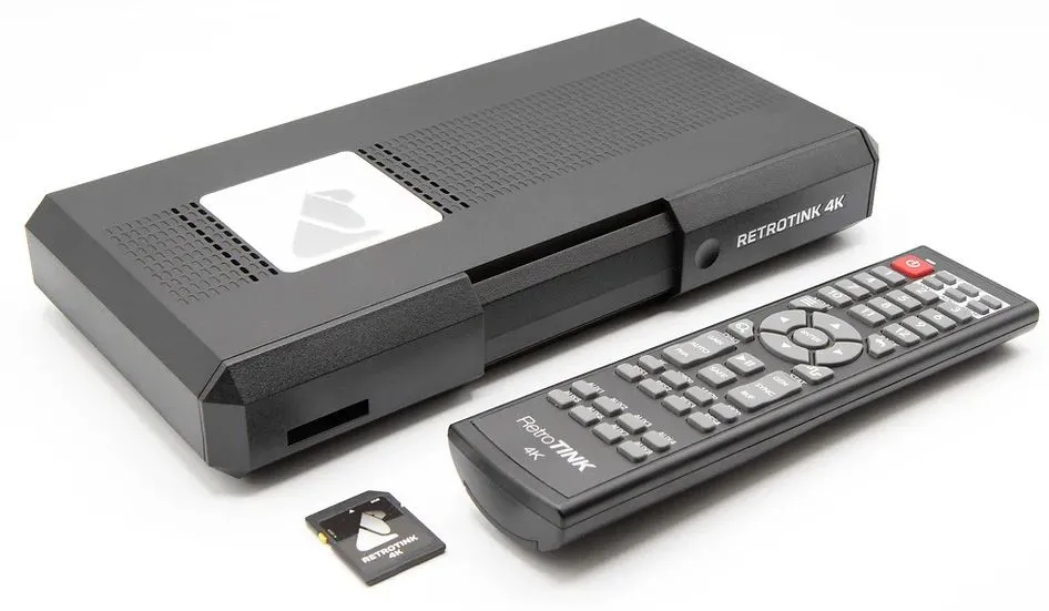 Bộ chuyển đổi hình ảnh RetroTINK 4K, thiết bị upscaler phần cứng giúp nâng cấp chất lượng hiển thị game retro lên màn hình hiện đại.