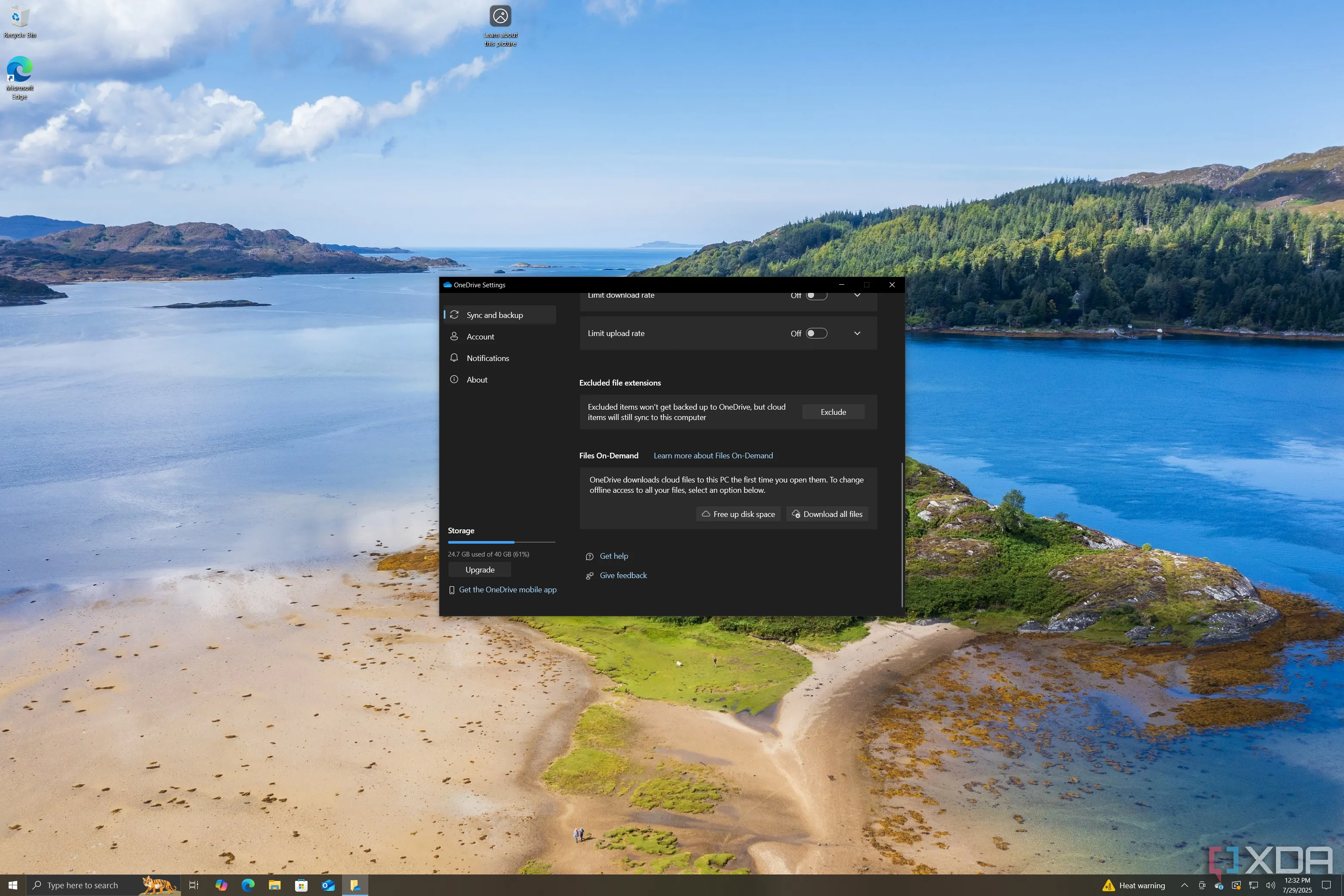 Cài đặt OneDrive trên Windows 10 phiên bản 22H2, với tính năng Files On-Demand cho phép xem tệp mà không cần tải về.
