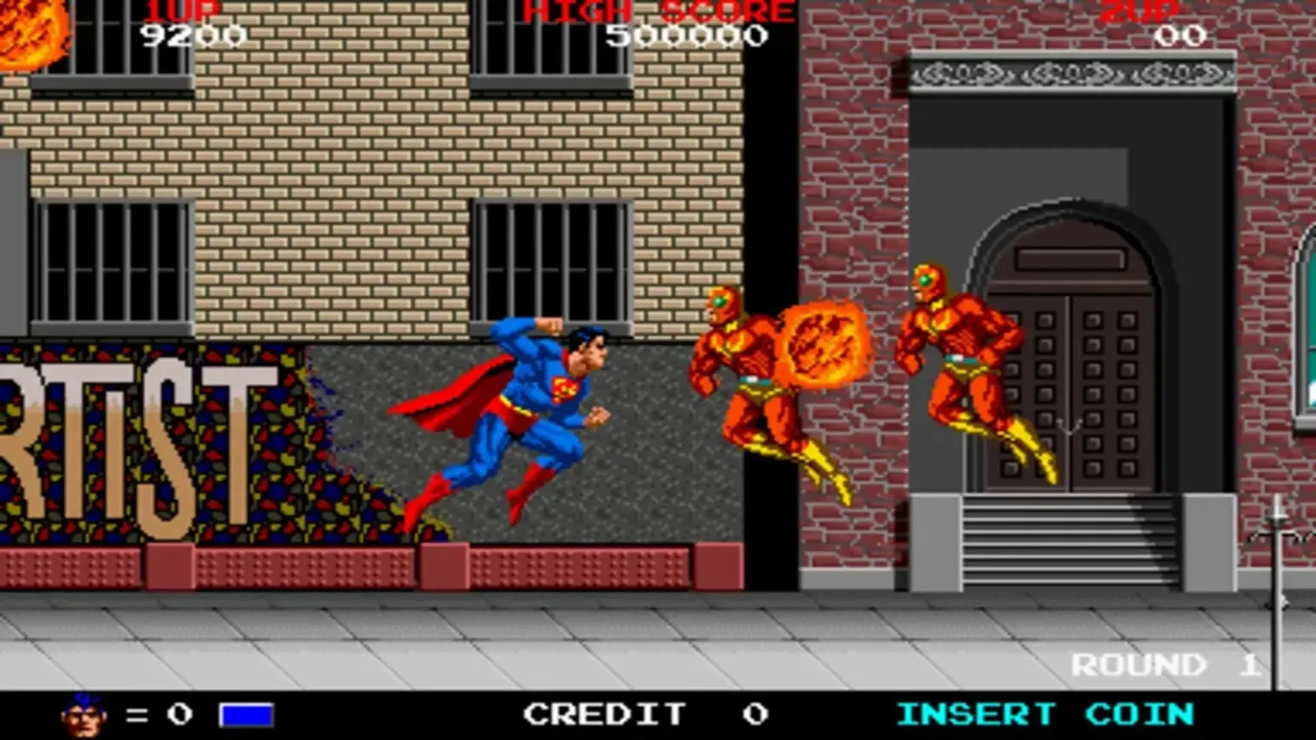 Cảnh Superman chiến đấu với kẻ thù trong tựa game arcade Superman: The Video Game năm 1988.