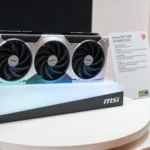 Card đồ họa MSI RTX 5090 được trưng bày tại sự kiện CES 2025, minh họa xu hướng tăng giá của dòng RTX 50-series