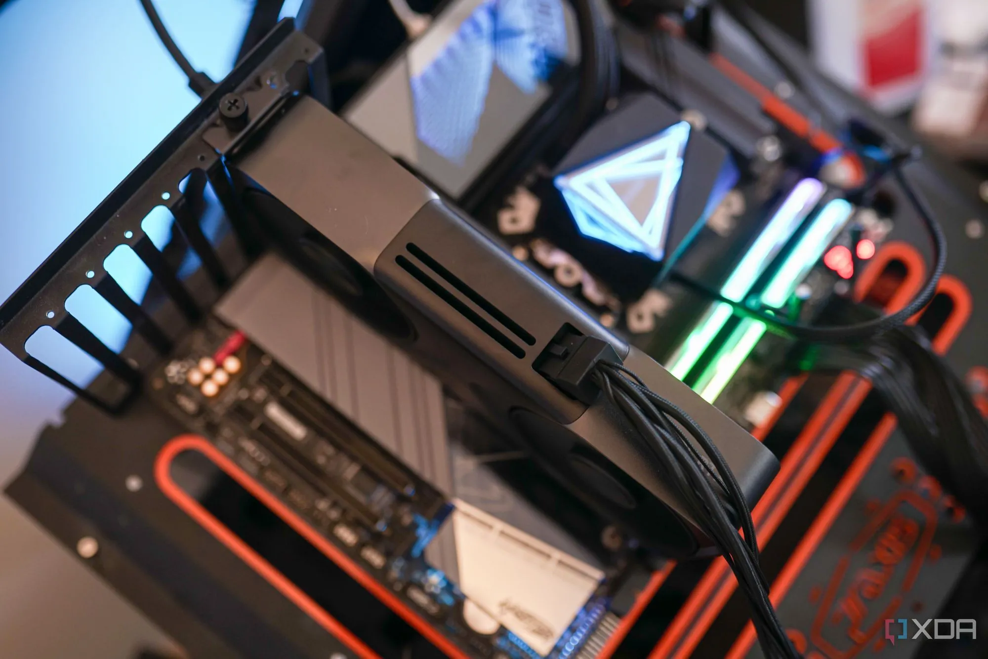 Card đồ họa Nvidia RTX 5070 đang được thử nghiệm, một trong những GPU bị Amazon giới hạn cho thành viên Prime.