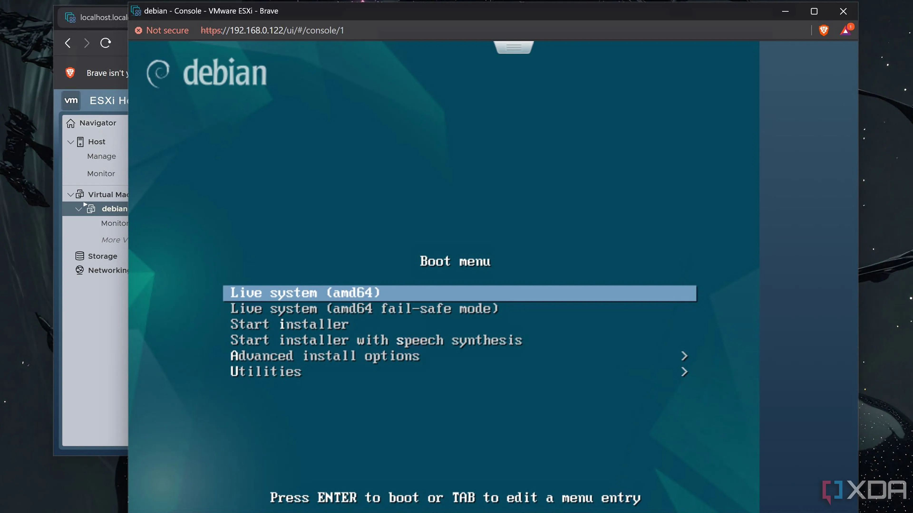 Chạy một máy ảo Debian bên trong ESXi