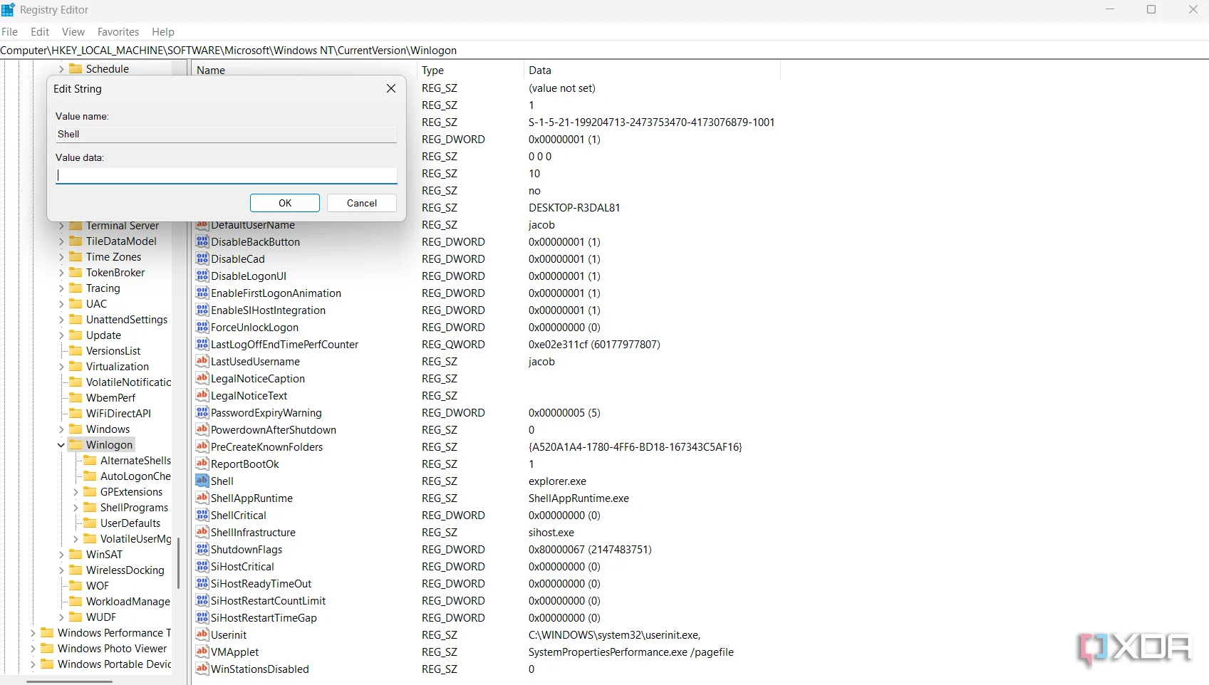 Cửa sổ Registry Editor hiển thị khóa Shell trong Winlogon để vô hiệu hóa Windows Explorer