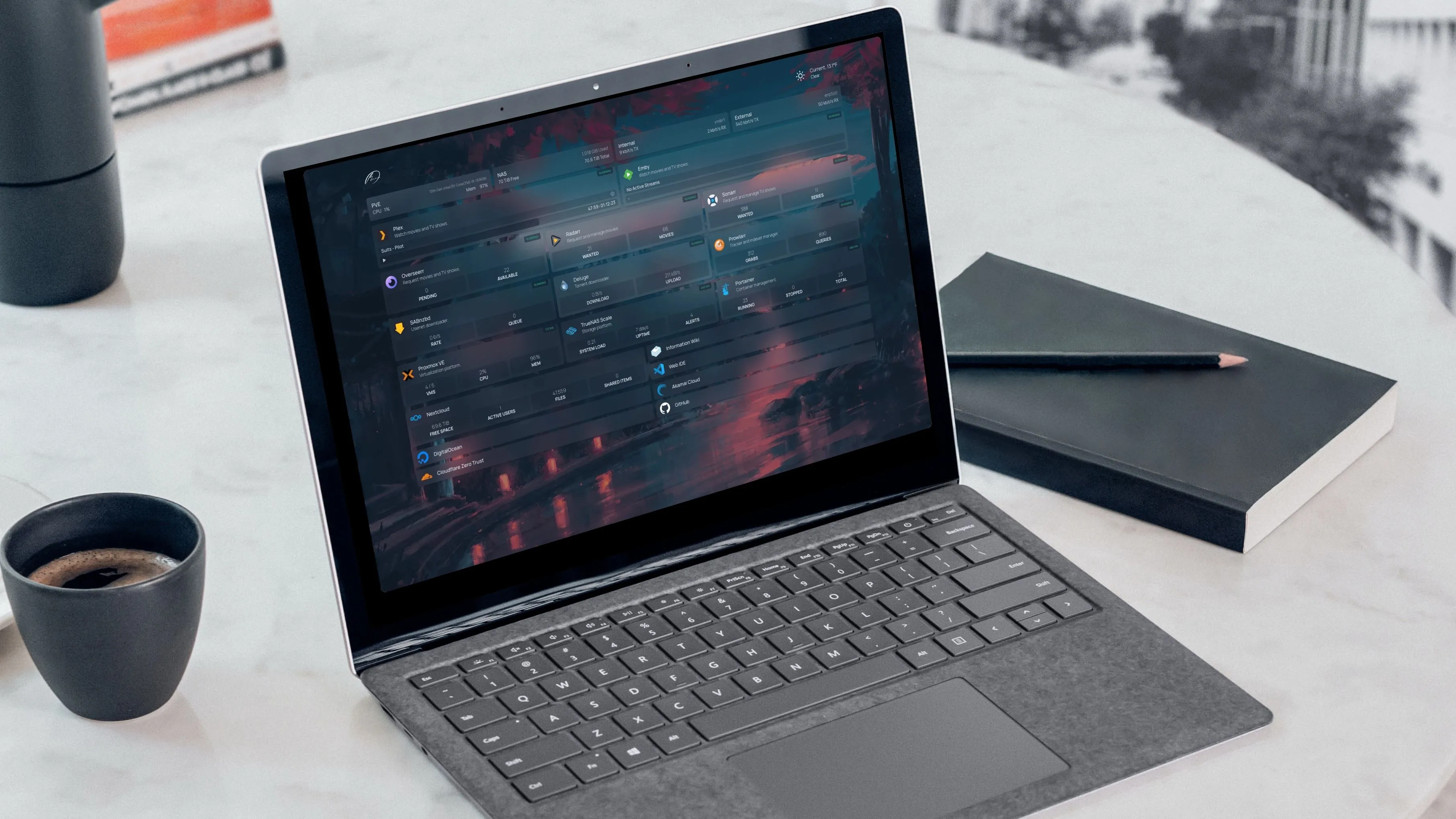 Dashboard tự lưu trữ trên laptop cho game thủ quản lý stream game.