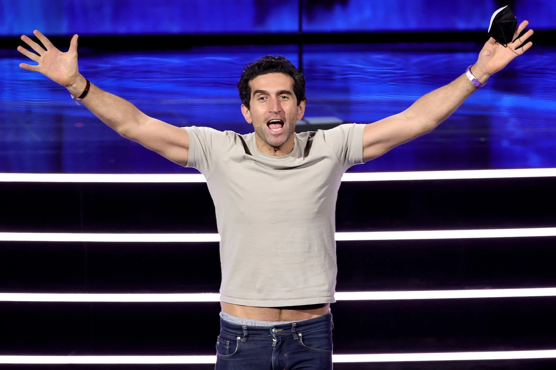 Giám đốc Hazelight Studios Josef Fares ăn mừng sau khi giành giải tại The Game Awards