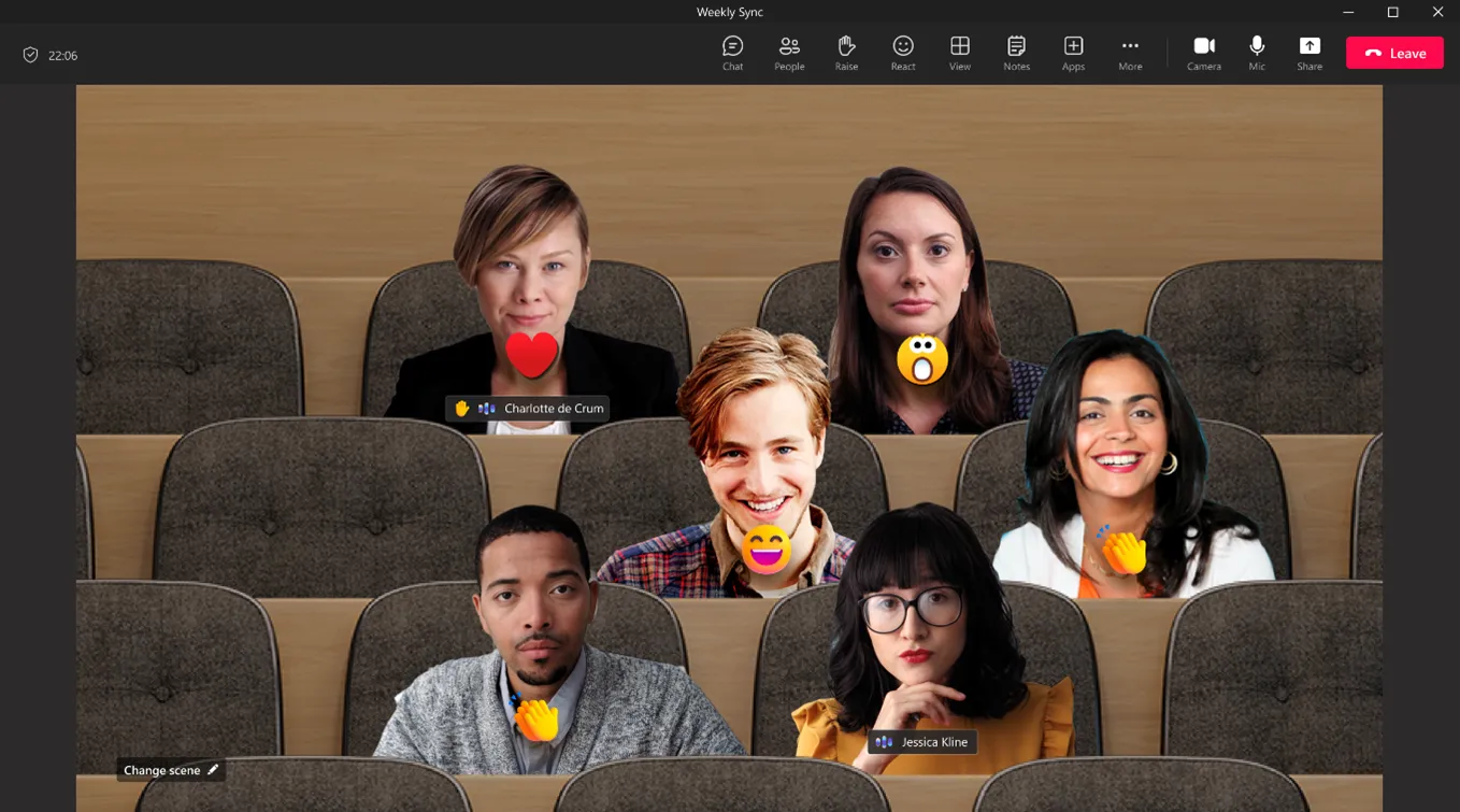 Giao diện chế độ Together Mode trong Microsoft Teams với các biểu tượng cảm xúc và nhãn phản hồi