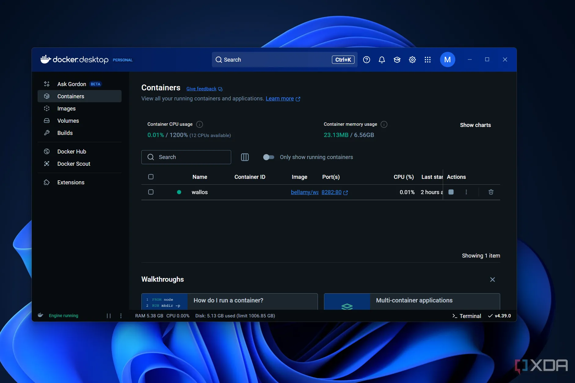 Giao diện ứng dụng Wallos đang chạy dưới dạng container Docker trên Docker Desktop, minh họa khả năng tự host dễ dàng các ứng dụng cơ bản.