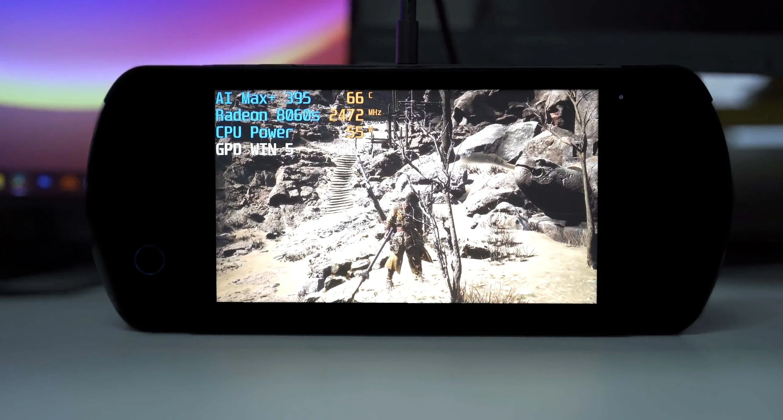 GPD Win 5 với màn hình hiển thị game Black Myth: Wukong, cho thấy hiệu năng ấn tượng của chip AMD Strix Halo