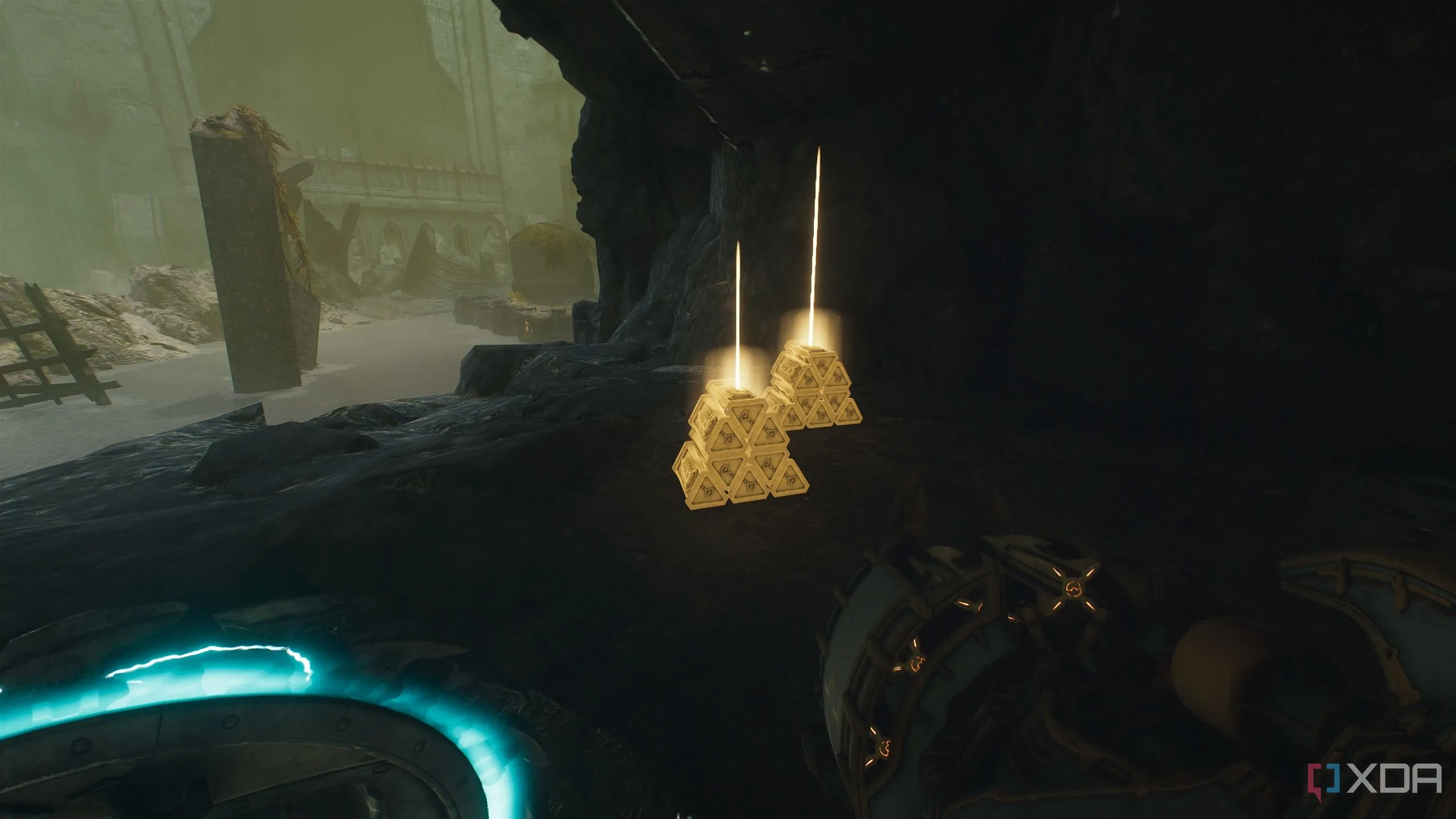 Hai cọc vàng nằm dưới con đường trung tâm trong Chương 14 Doom The Dark Ages.