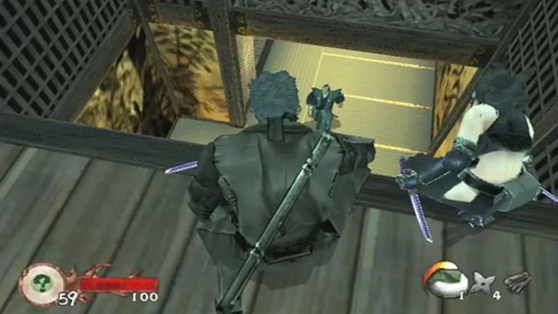 Hai sát thủ ẩn mình trên cao quan sát kẻ địch trong Tenchu Wrath of Heaven