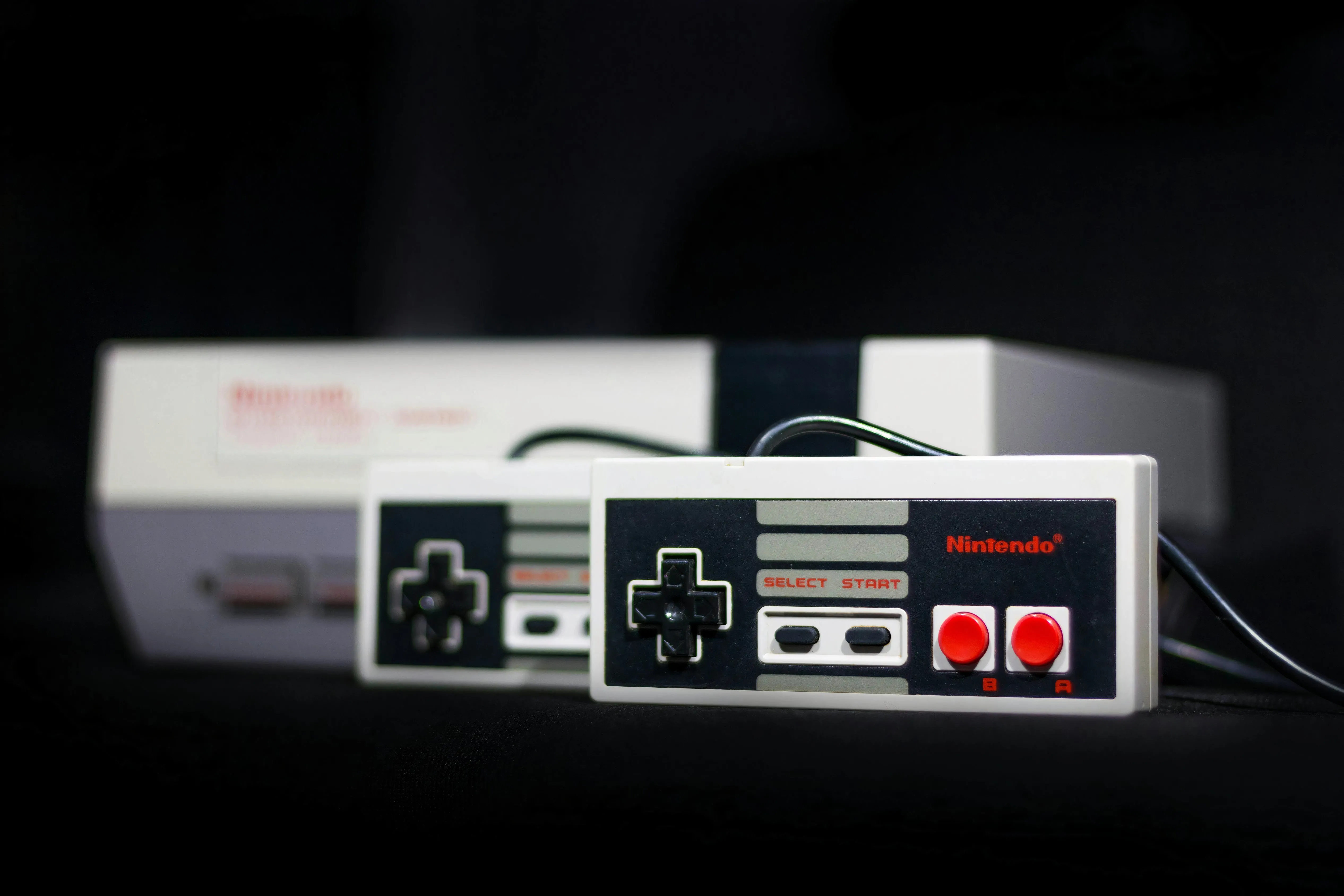 Hệ máy chơi game Nintendo Entertainment System (NES) cổ điển