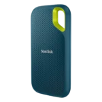 Hình ảnh cận cảnh SanDisk Extreme Portable SSD 4TB với vỏ ngoài bền bỉ
