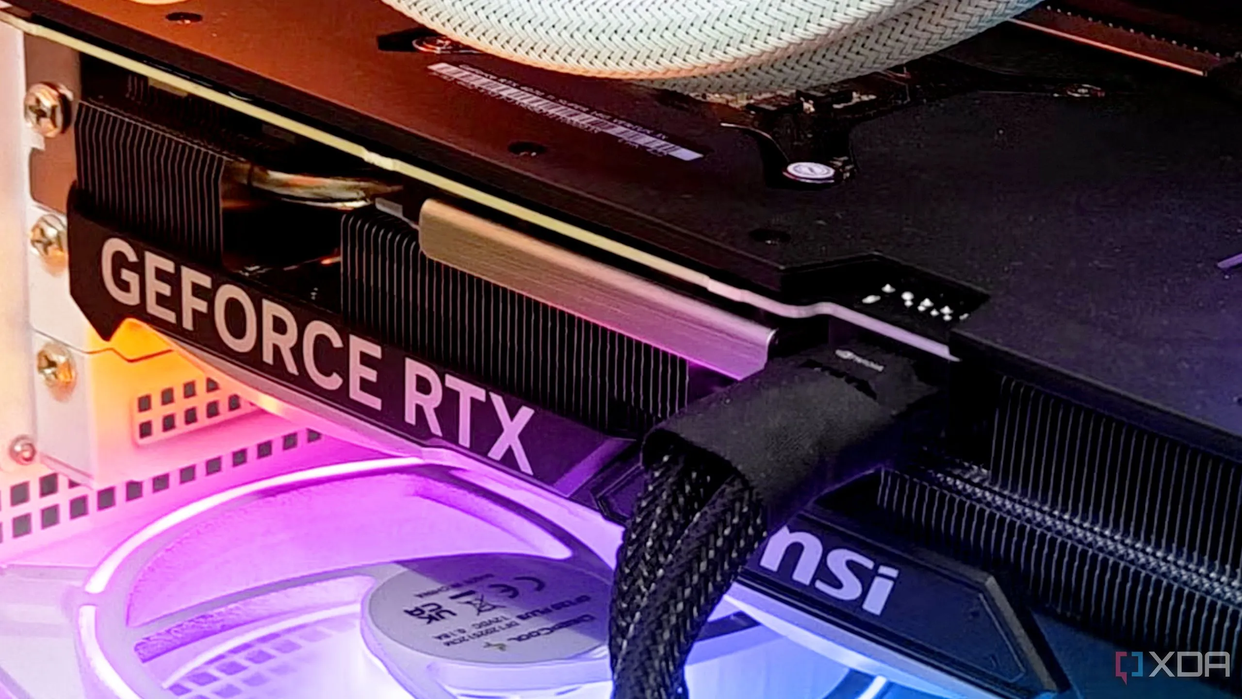 Hình ảnh minh họa một card đồ họa thuộc dòng NVIDIA RTX 50 series, bao gồm RTX 5050, 5060, 5060 Ti được cập nhật hỗ trợ trên CPU-Z.