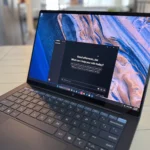 Laptop HP EliteBook Ultra G1i cho thấy khả năng tích hợp Copilot AI