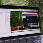 Màn hình desktop Windows 11 minh họa hệ điều hành tương thích với công cụ di chuyển dữ liệu PC