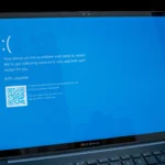 Máy tính xách tay Windows 11 hiển thị màn hình xanh chết chóc (BSOD)
