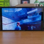 OneXFly F1 Pro hiển thị game Control trên màn hình OLED rực rỡ.