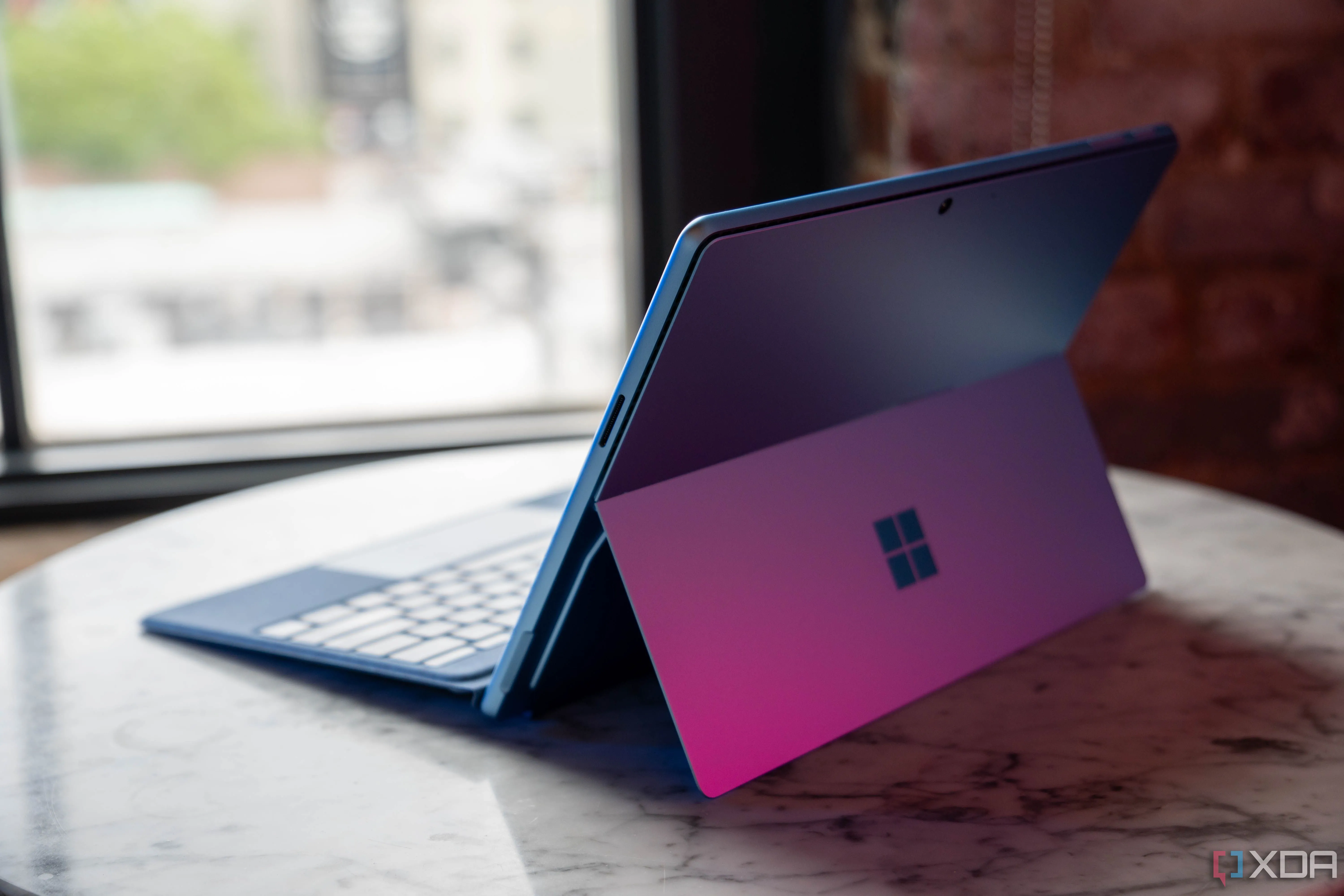Phụ kiện Surface Pro 11