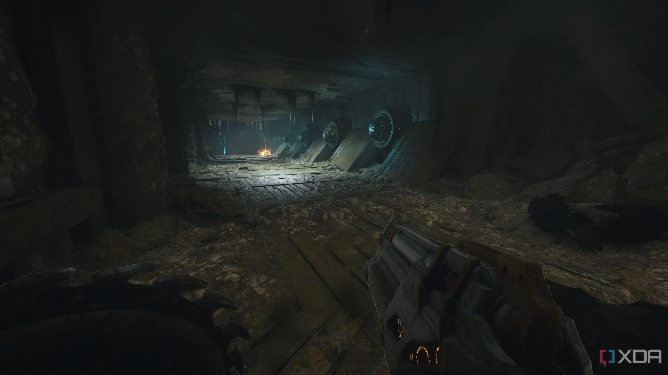 Rương vàng ẩn hiện ở phía xa trong Chương 14 Doom The Dark Ages.