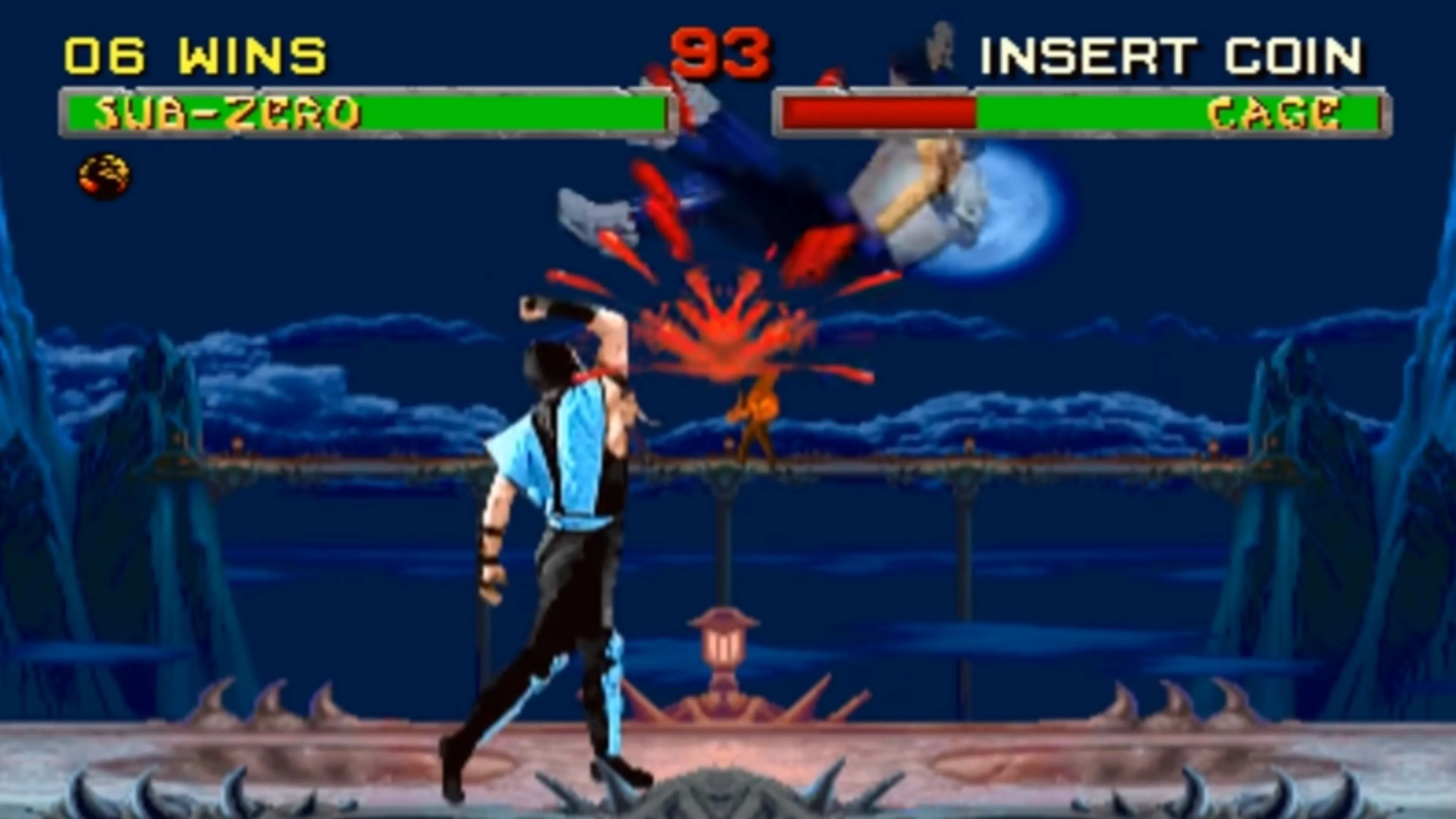 Sub-Zero và Johnny Cage trong một trận chiến khốc liệt ở Mortal Kombat II