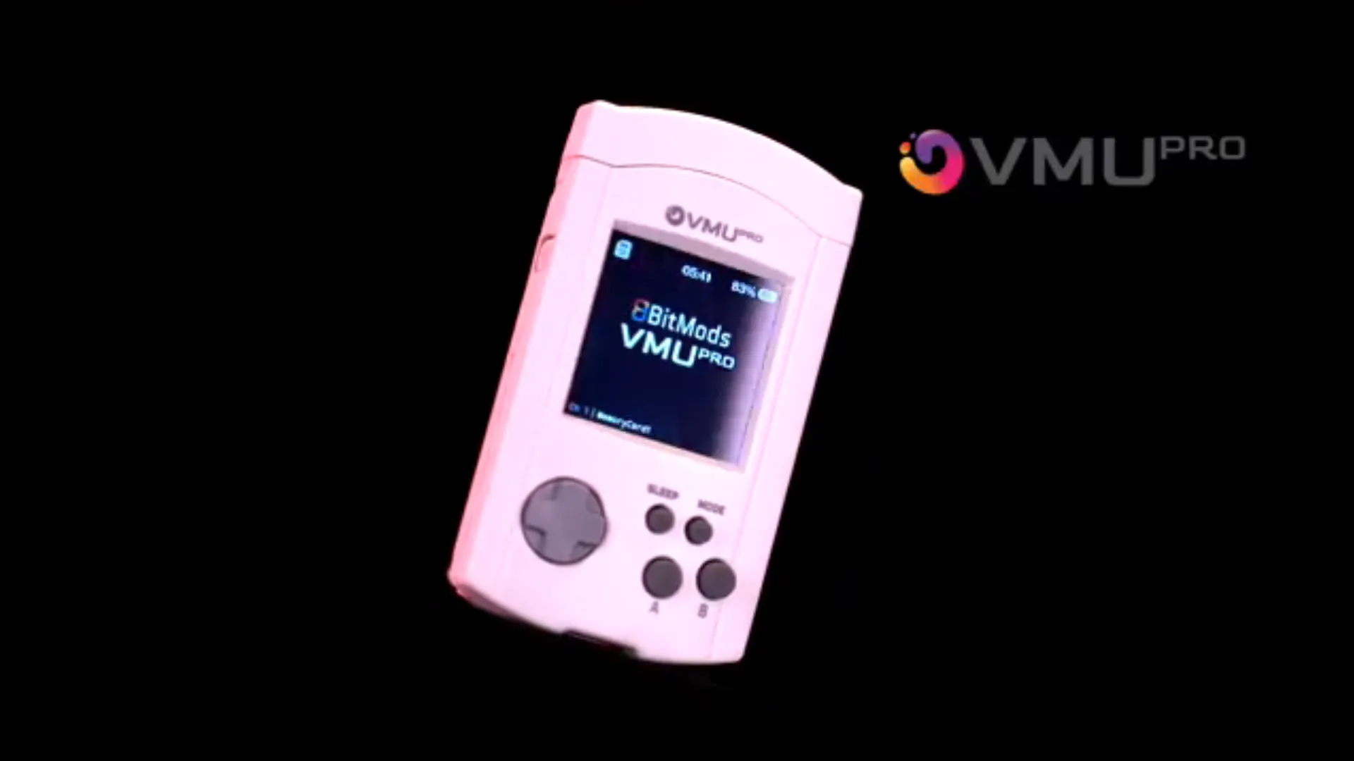 VMU Pro 8BitMods hoạt động như một máy chơi game cầm tay retro thu nhỏ